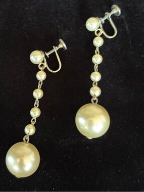 Vintage 1930s Classic Ivory Faux Pearl Drop Screw-Back Earrings 2.625” drop